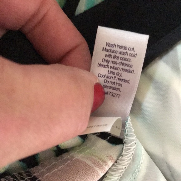 Jennifer Lopez size 12 high waist silky aqua /black white Aztec print shorts - Picture 5 of 10